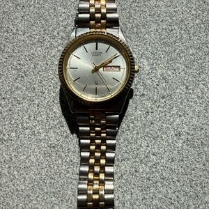 Citizen watch gold/silver watch and band